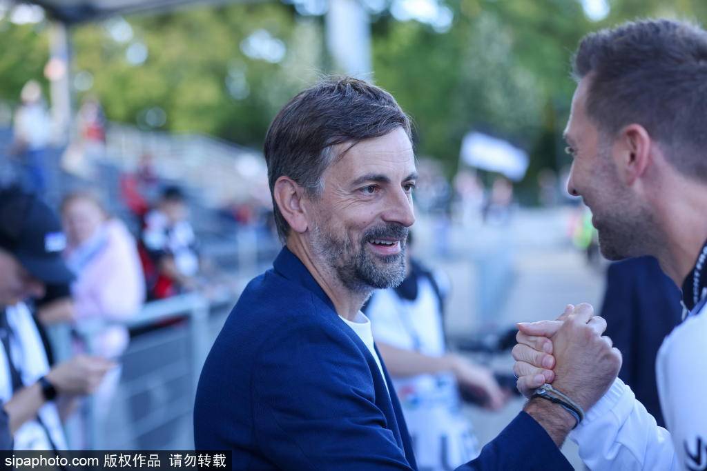 皇家马德里对阵皇家社会：西甲第四轮焦点战，姆巴佩领衔豪华阵容！